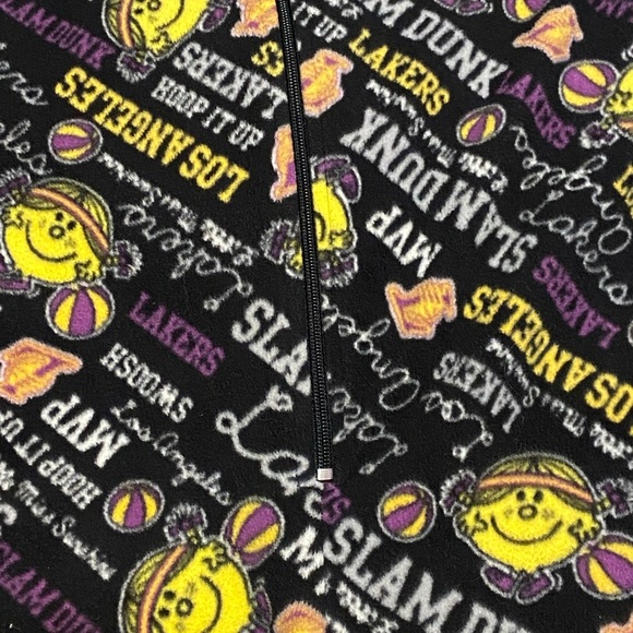 Los Angeles Lakers themed, full-body, printed, black and yellow pajama onesie. - Picture 6 of 6